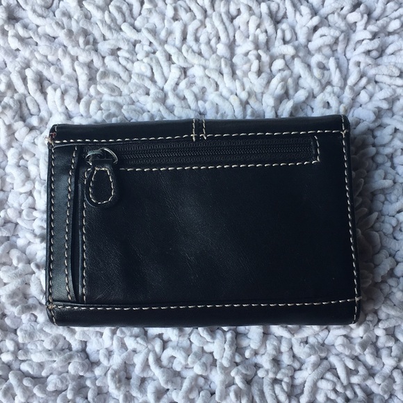 Liz Claiborne Black Wallet - Picture 3 of 9